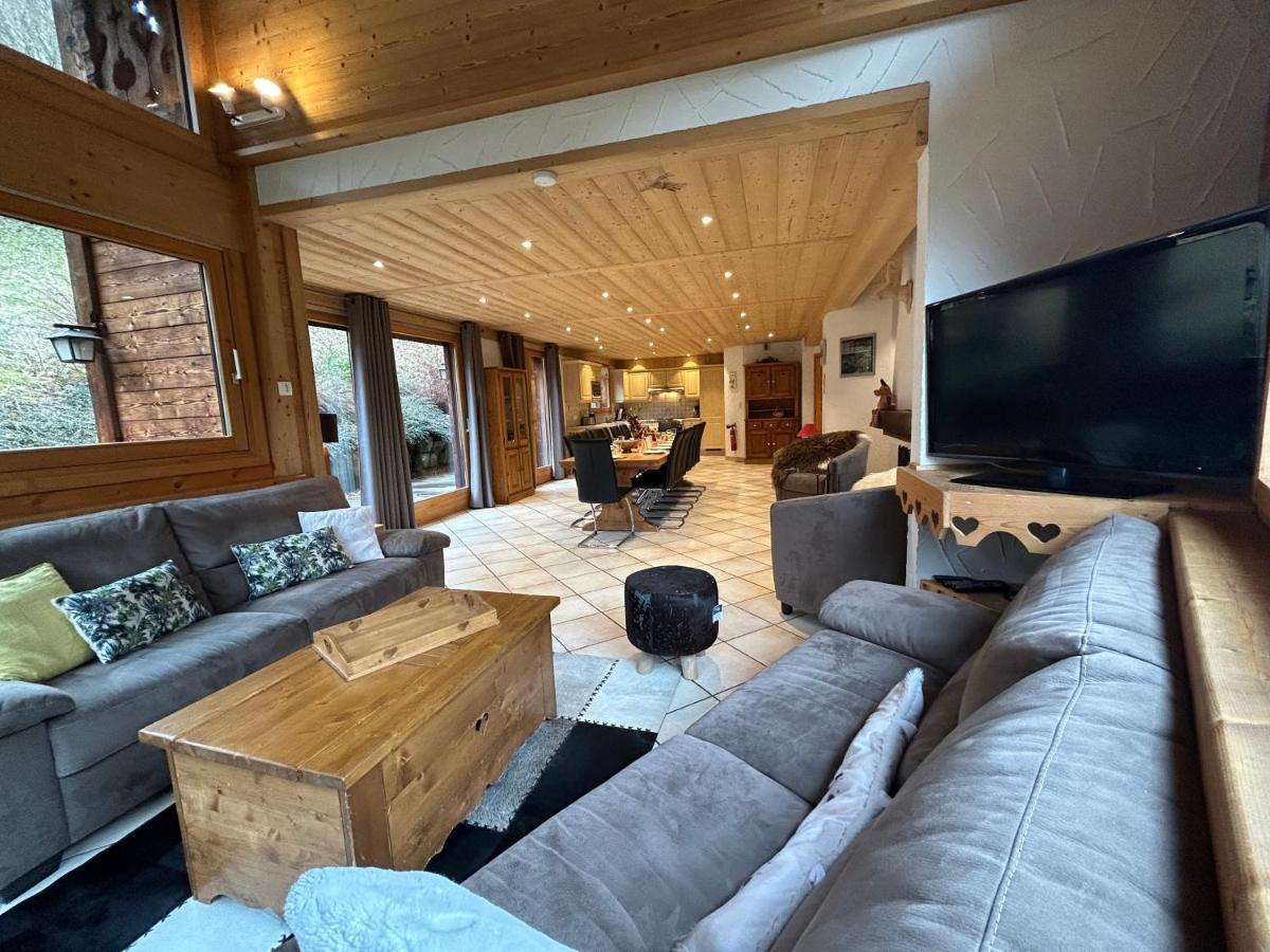 Adonis - Montriond, Morzine, Avoriaz * Montriond